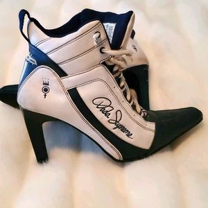 Dada Supreme High stiletto booties/sneakers 6.5